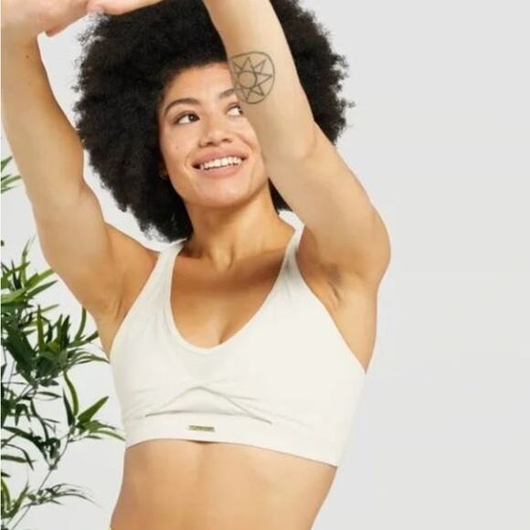 Gymshark Whitney Simmons twist front mesh racerback cream sports bra XS - Picture 1 of 4